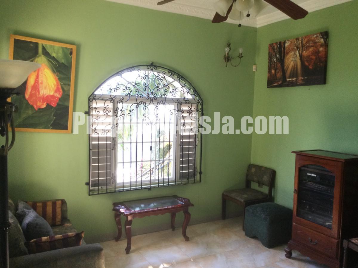 House For Sale in Plantation Heights, Kingston / St. Andrew Jamaica