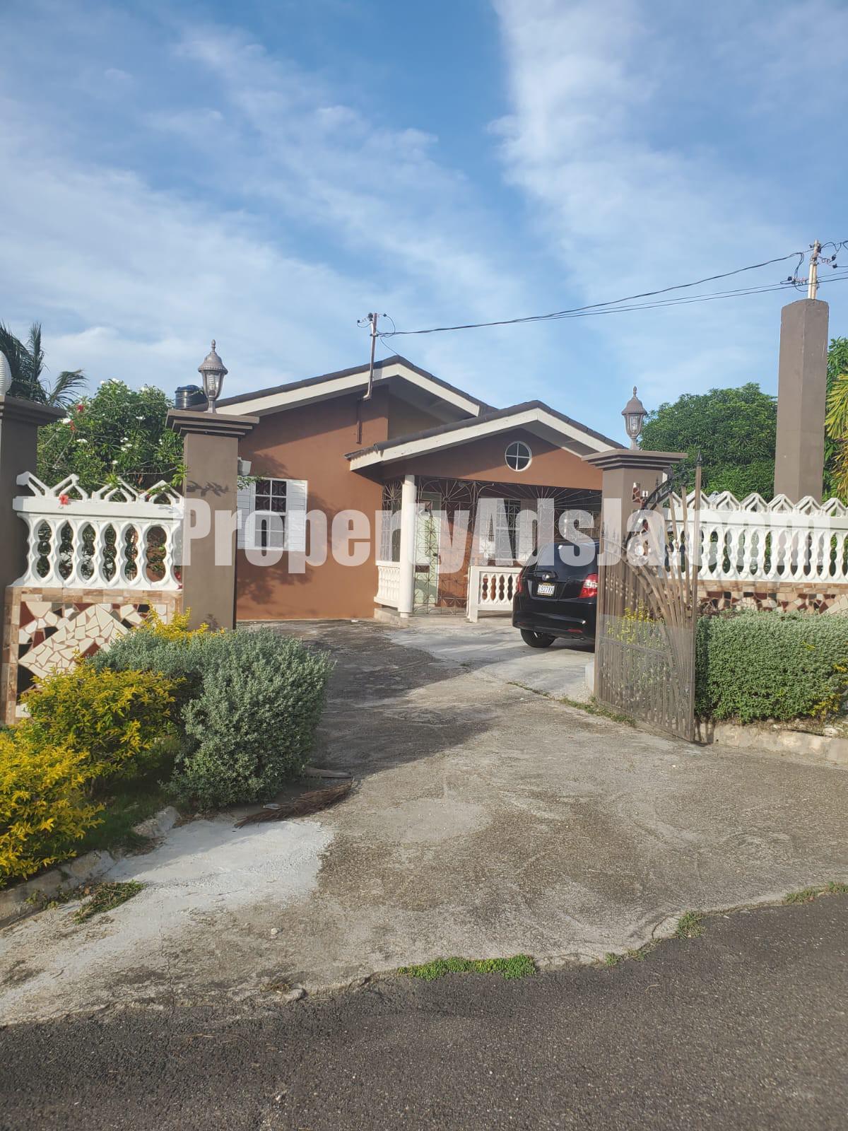 House For Sale in Stonebrook Vista, Trelawny Jamaica