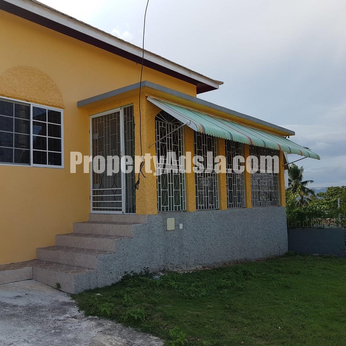 House For Rent in Santa Cruz, St. Elizabeth Jamaica