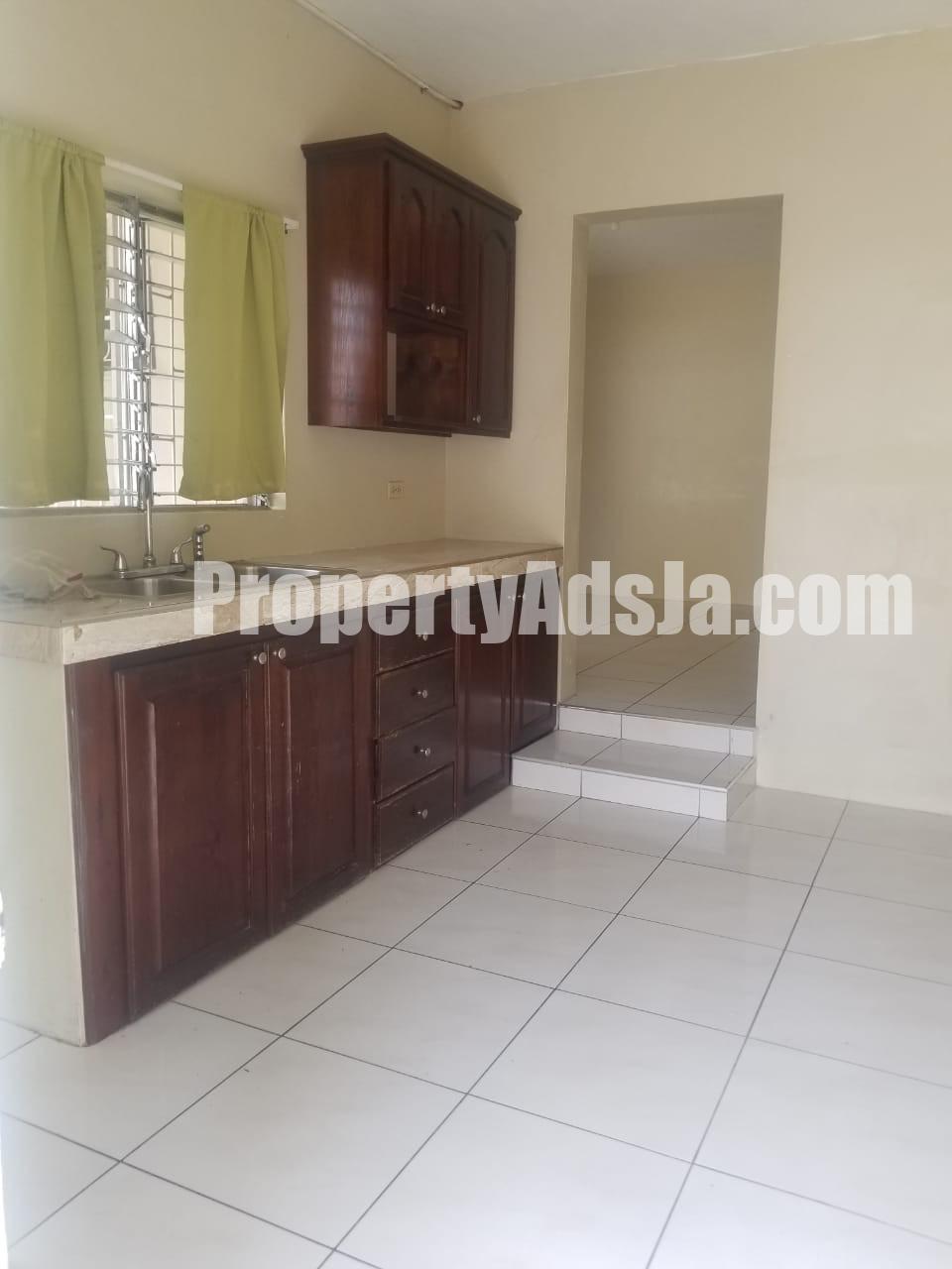 House For Rent in Molynes, Kingston / St. Andrew Jamaica