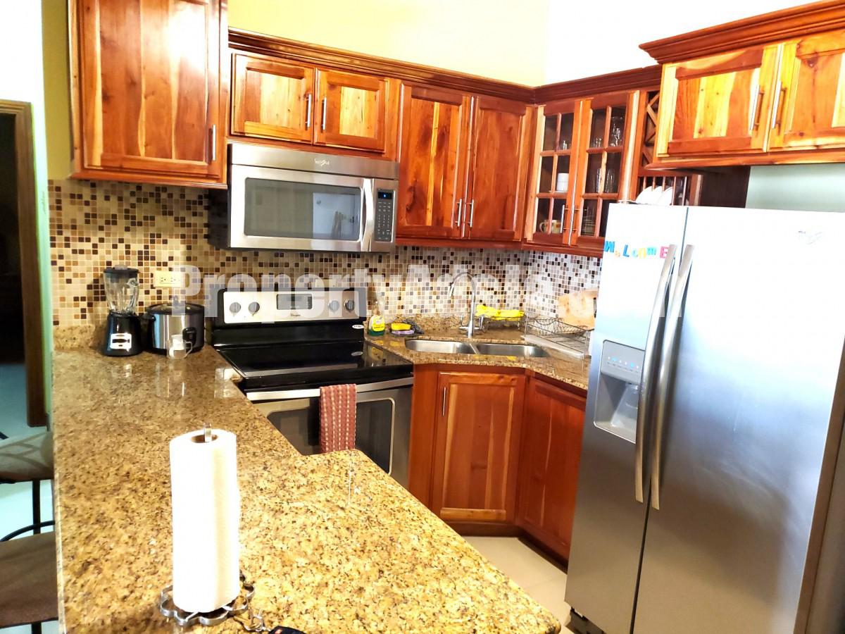 Apartment For Rent in The Pearl of Liguanea, Kingston / St. Andrew