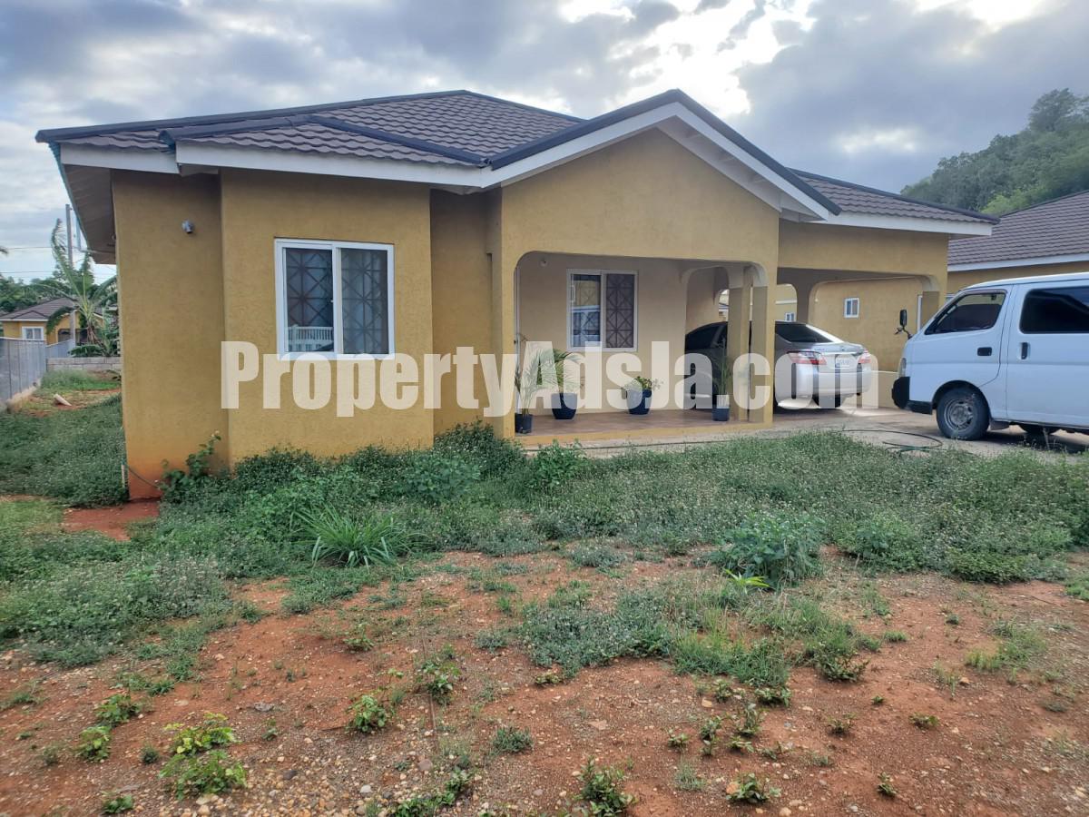 House For Sale in PART OF TREDEGAR PARK, St. Catherine Jamaica