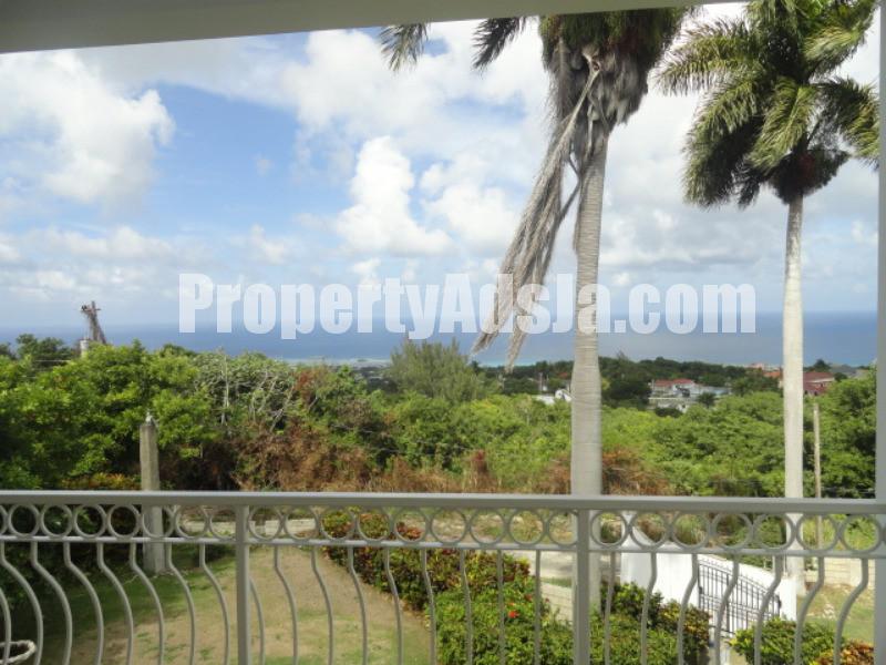 House For Sale in montego bay, St. James Jamaica