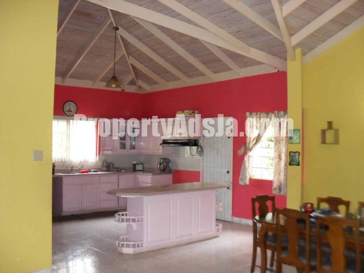 Apartment For Rent in Mandeville, Manchester Jamaica