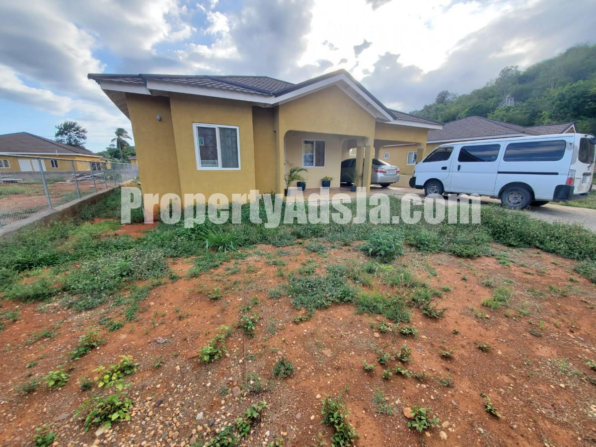 House For Sale in PART OF TREDEGAR PARK, St. Catherine Jamaica
