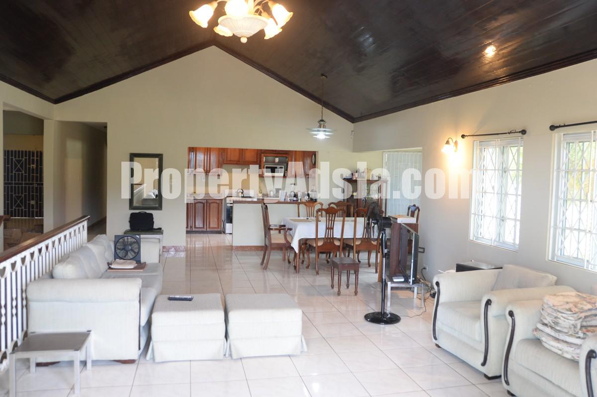 House For Sale in SMOKEY VALE, Kingston / St. Andrew Jamaica