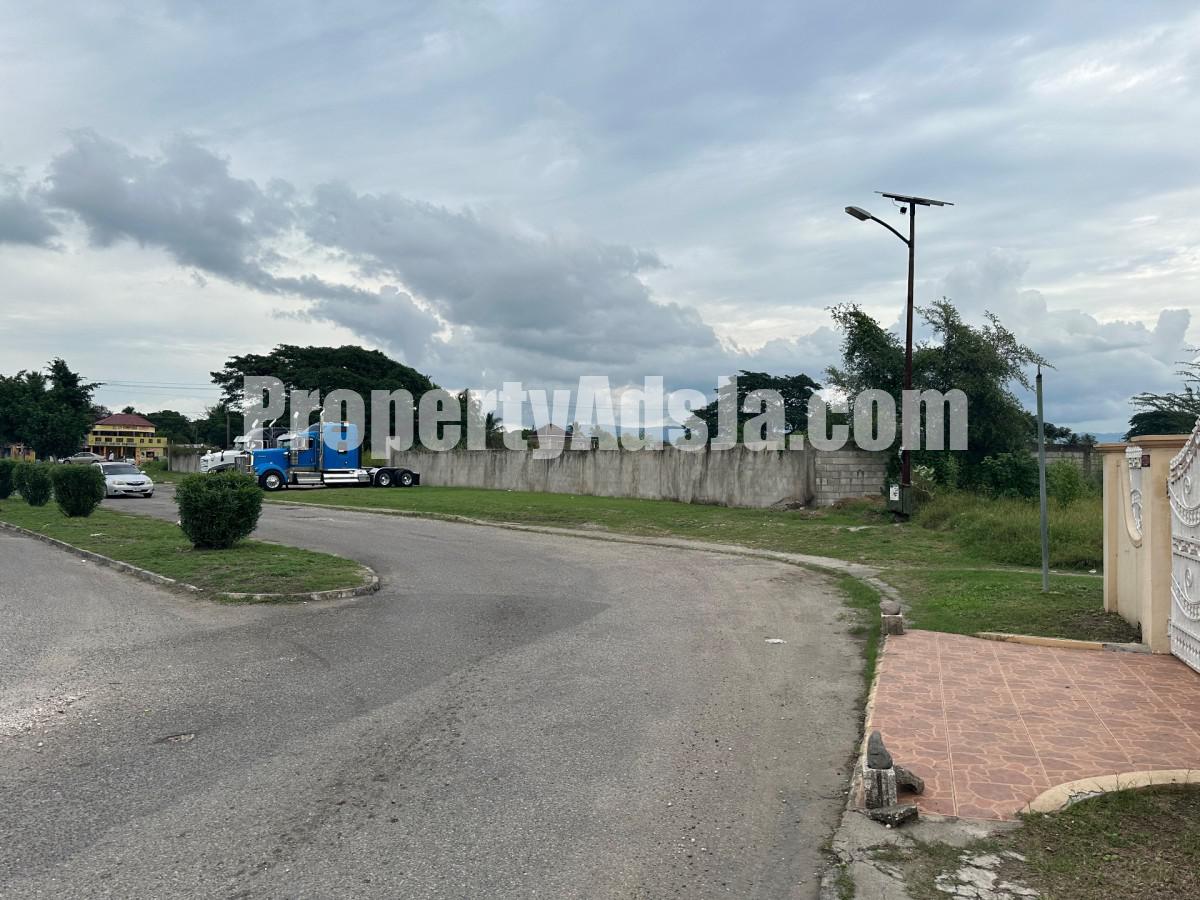 Commercial land For Sale in 1 Sydenham Villas, St. Catherine Jamaica