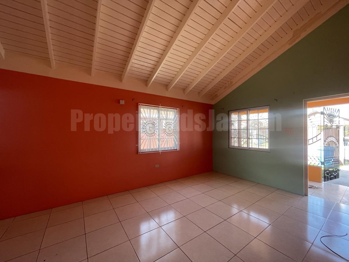 House For Rent in Portmore, St. Catherine Jamaica photo 5
