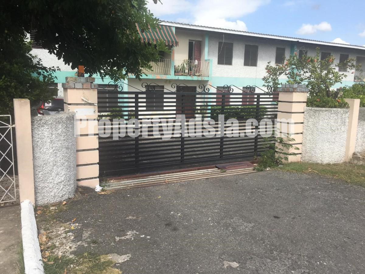 Apartment For Rent in Red Hills Rd, Kingston / St. Andrew Jamaica