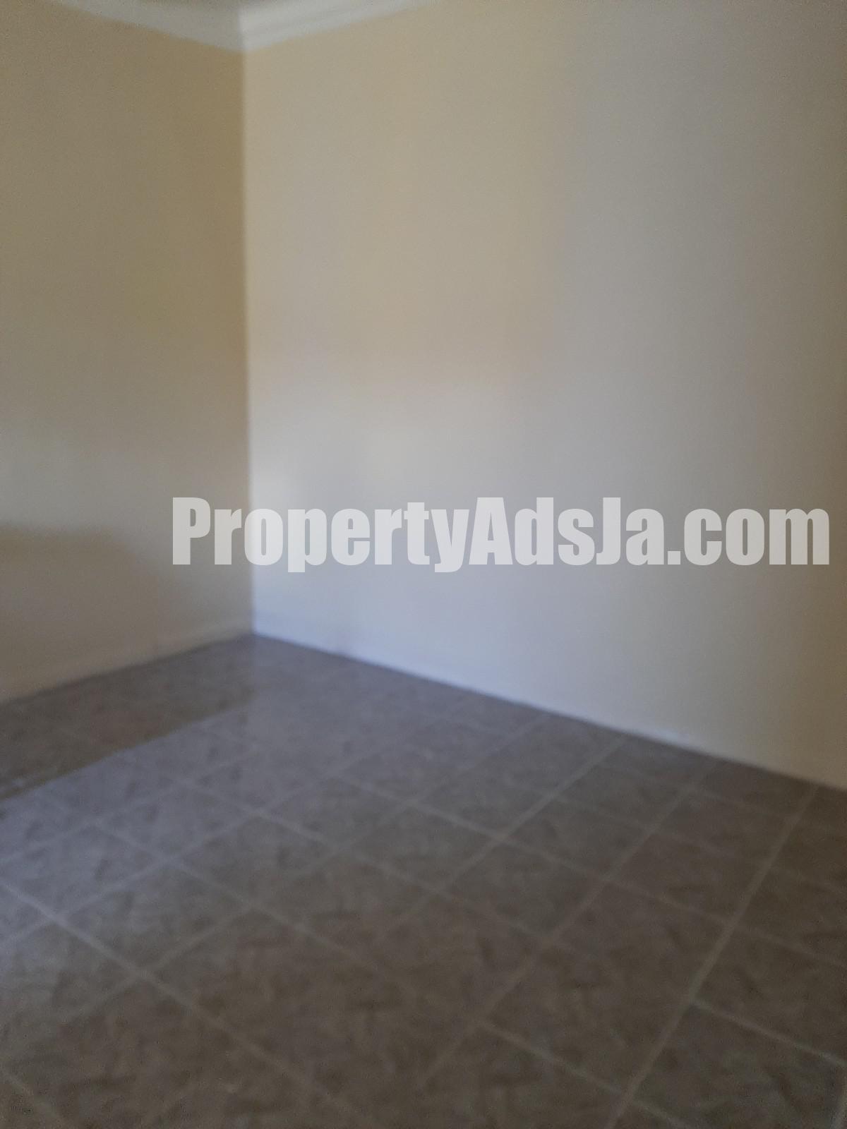 Townhouse For Rent in manley meadows, Kingston / St. Andrew Jamaica