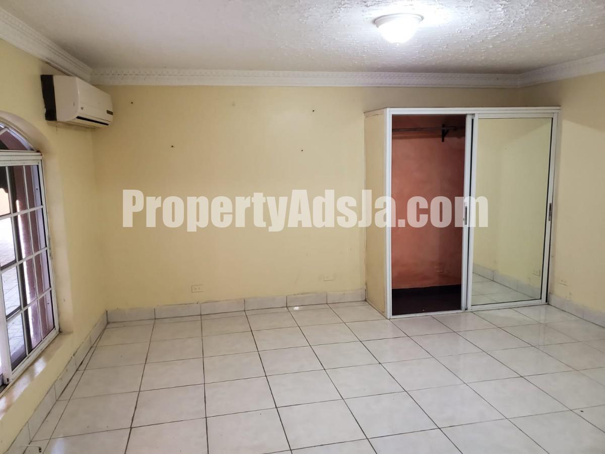Apartment For Rent in Red Hills, Kingston / St. Andrew Jamaica