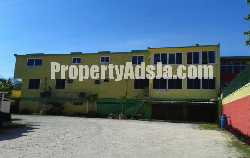 Commercial building For Sale in Dunrobin, Kingston / St. Andrew Jamaica