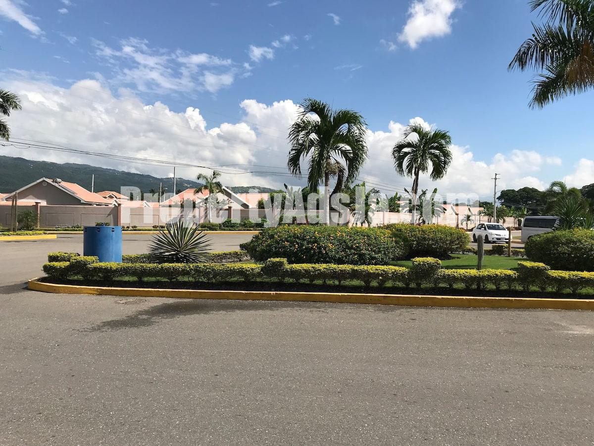 House For Rent in Caymanas Estate, Kingston / St. Andrew Jamaica