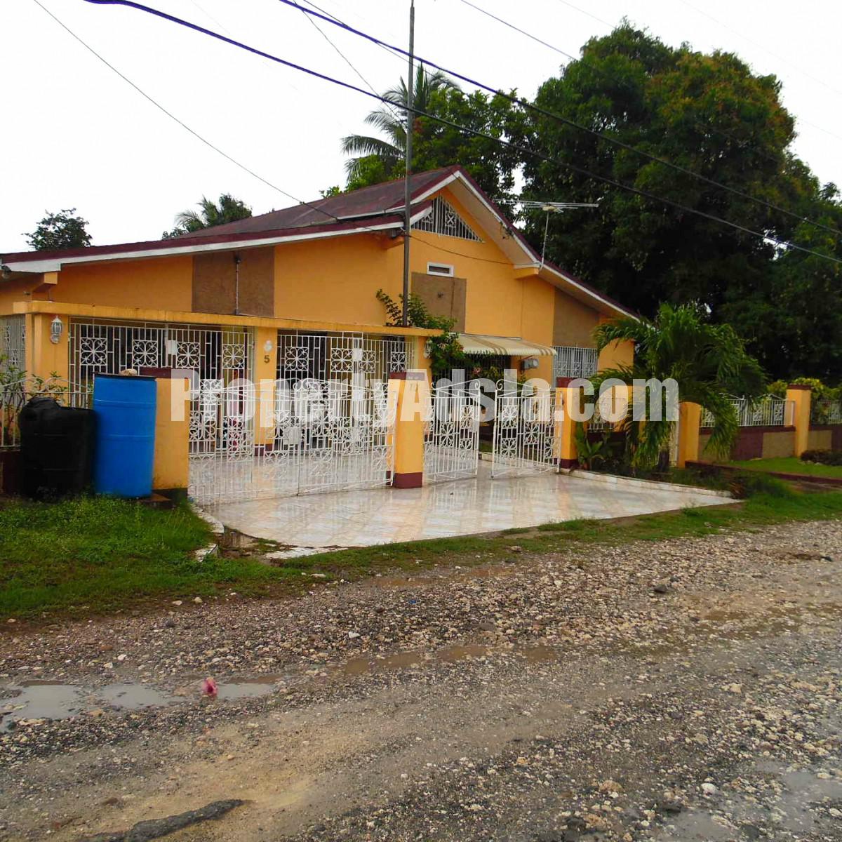 House For Sale in Spanish Town, St. Catherine Jamaica