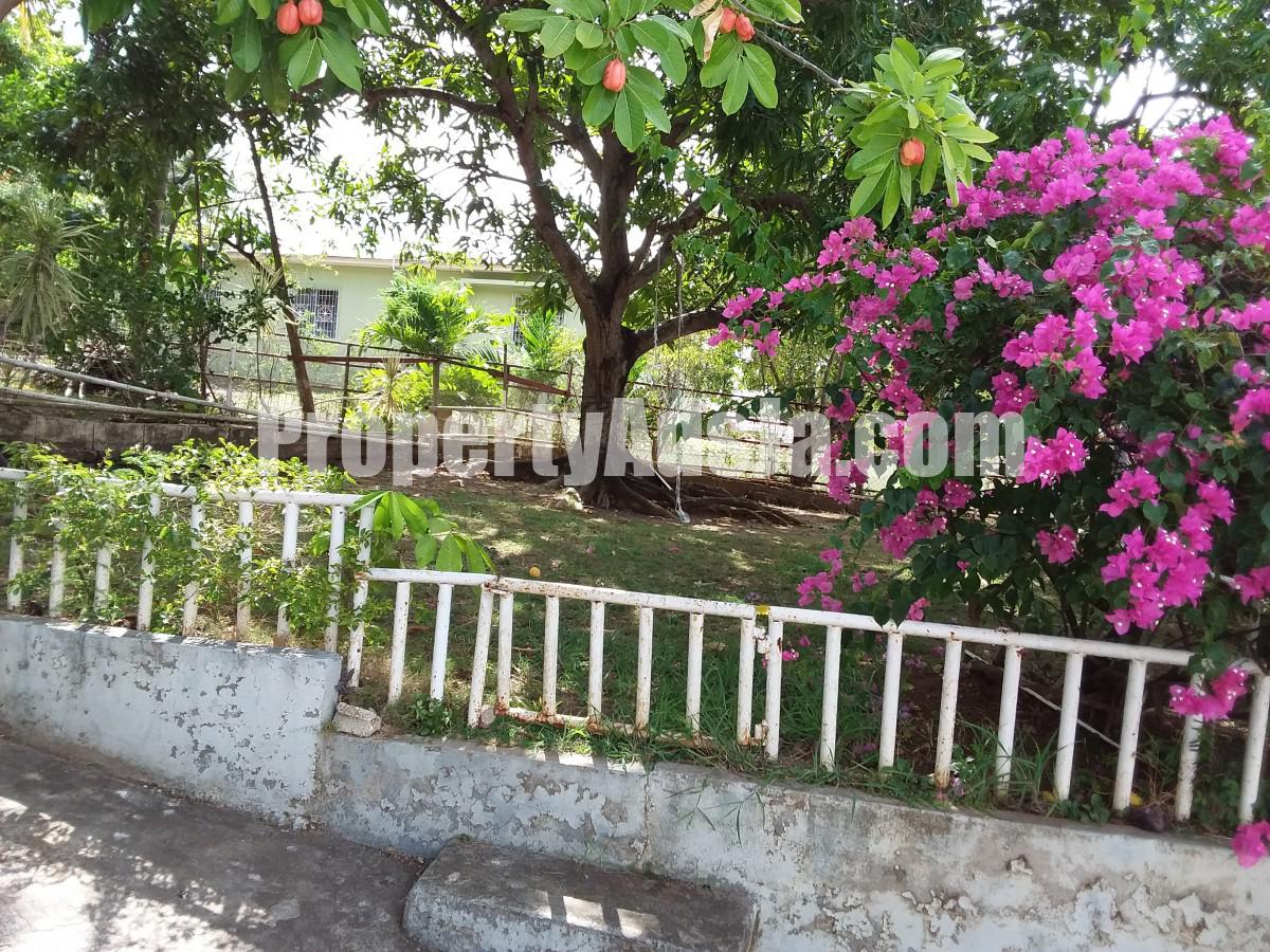 House For Sale in Inglewood, Clarendon Jamaica