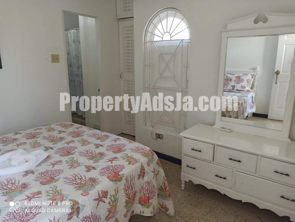 Townhouse For Sale in Columbus Heights, St. Ann Jamaica