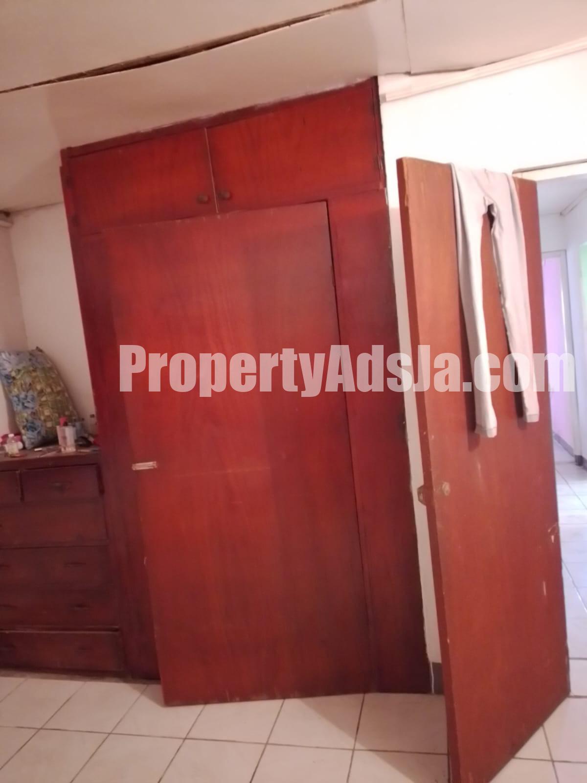 House For Sale in Glenmuir Heights May Pen, Clarendon Jamaica