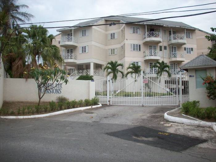 Apartment For Sale in Kingston 8, Kingston / St. Andrew Jamaica