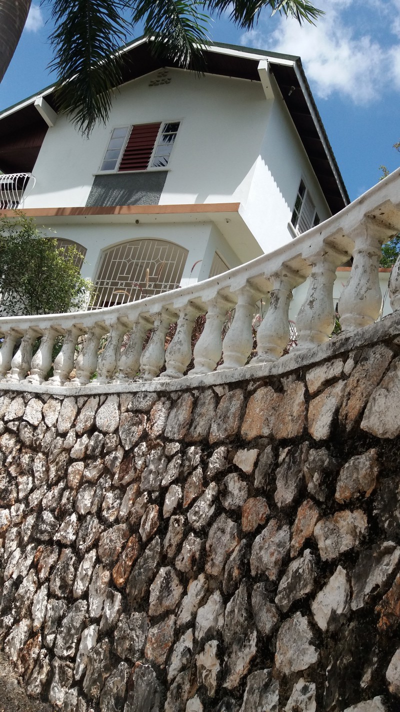 House For Rent in Kingston 19 NOW ON HOLD, Kingston / St. Andrew