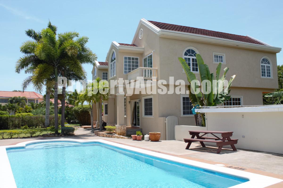 Resort/vacation property For Sale in Runaway Bay, St. Ann Jamaica