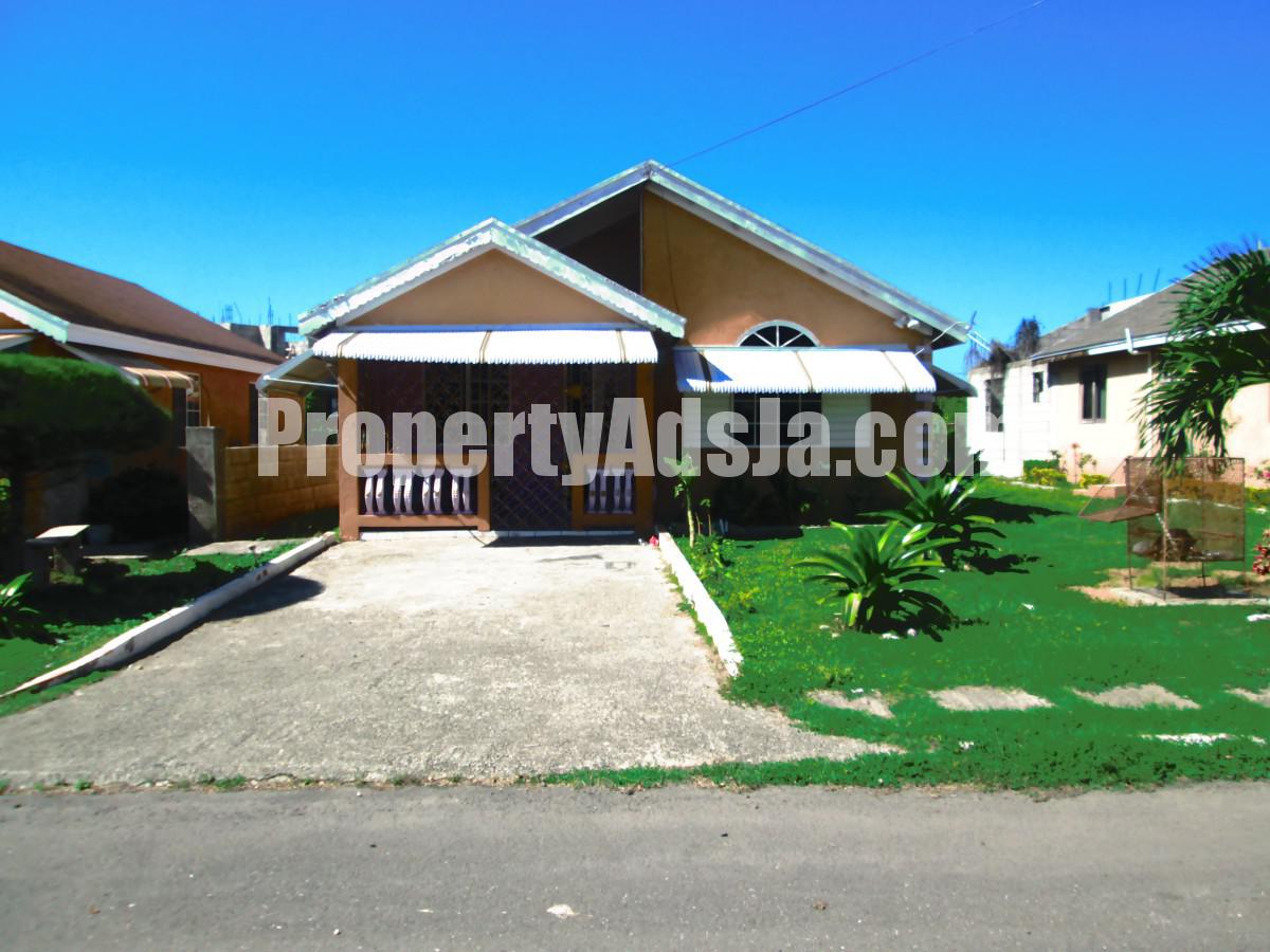 House For Sale in OLD HARBOUR, St. Catherine Jamaica