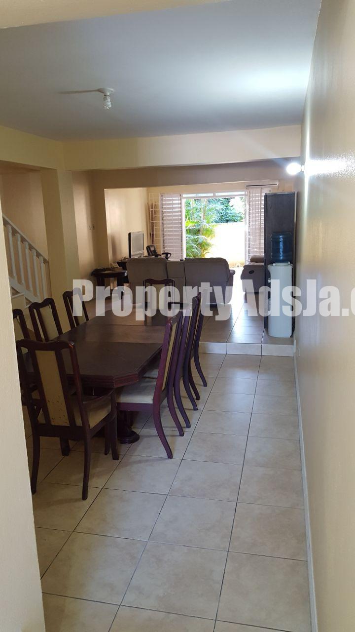 Townhouse For Rent in JACKS HILL, Kingston / St. Andrew Jamaica