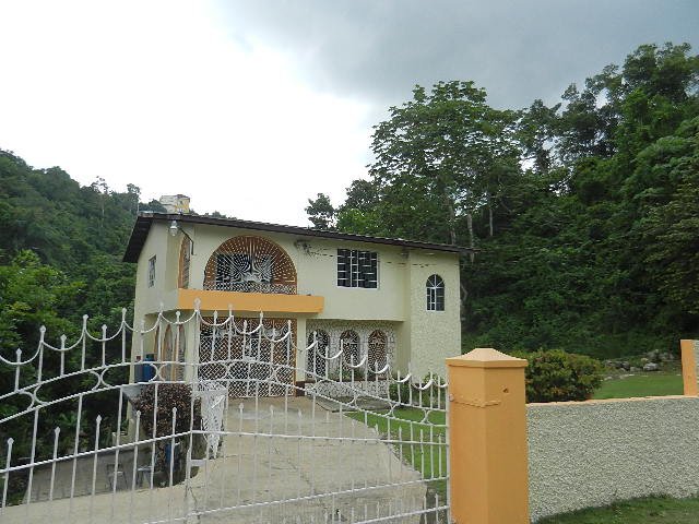 House For Sale in Stony Hill, Kingston / St. Andrew, Jamaica | PropertyAds Jamaica