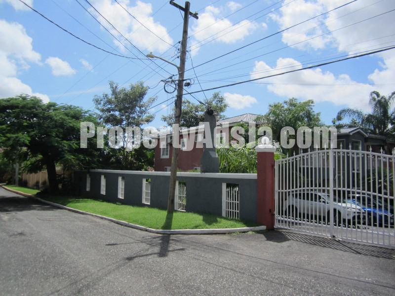 Apartment For Rent in Norbrook, Kingston / St. Andrew Jamaica