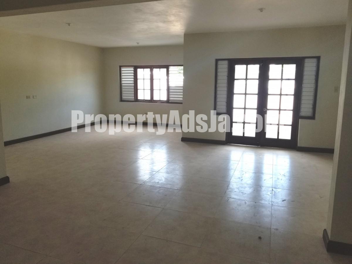 Townhouse For Sale in Kingston / St. Andrew Jamaica