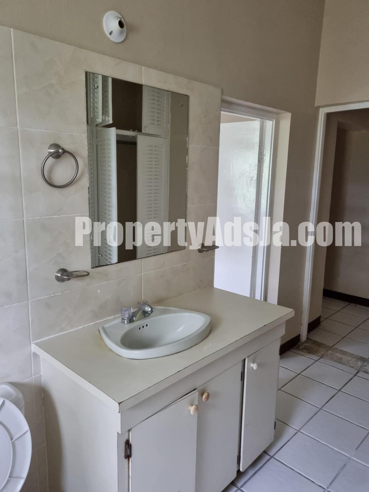 Flat For Rent in Golden Spring, Kingston / St. Andrew Jamaica