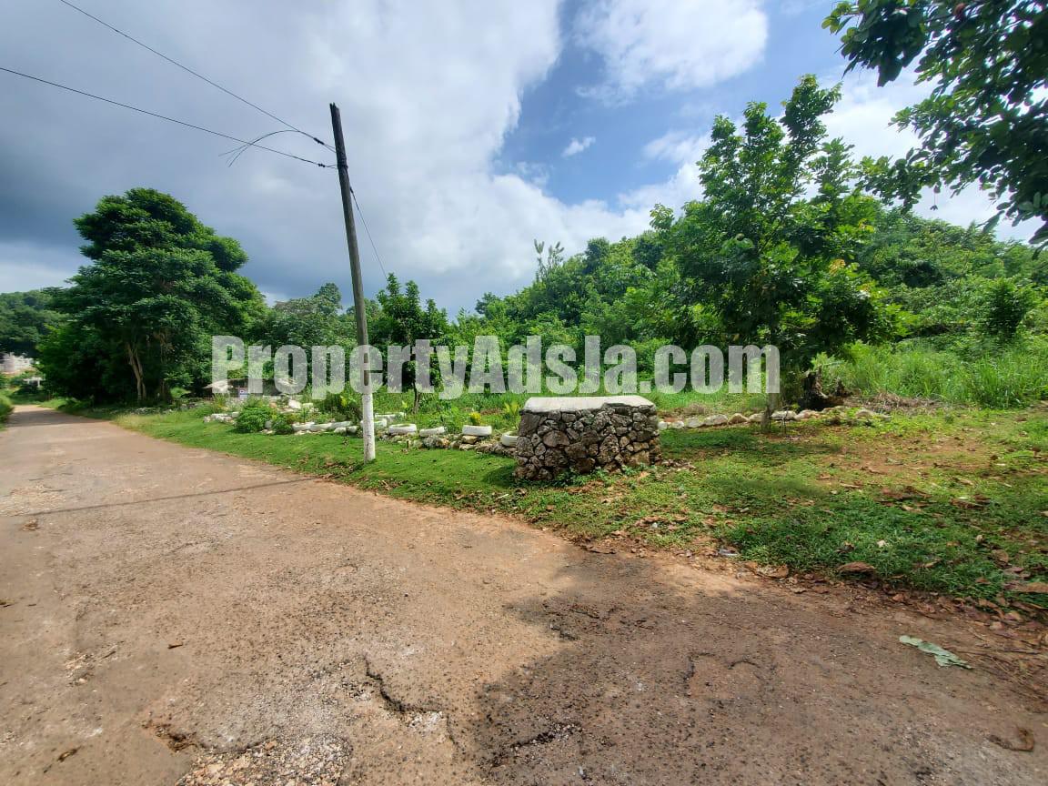 Residential lot For Sale in Red Hills, Kingston / St. Andrew Jamaica