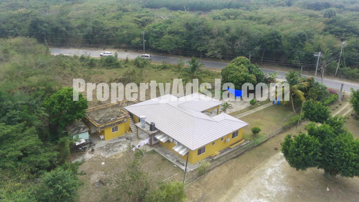 House For Sale in Black River, St. Elizabeth Jamaica