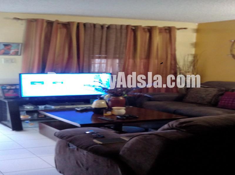 Apartment For Sale in Kingston 20, Kingston / St. Andrew Jamaica