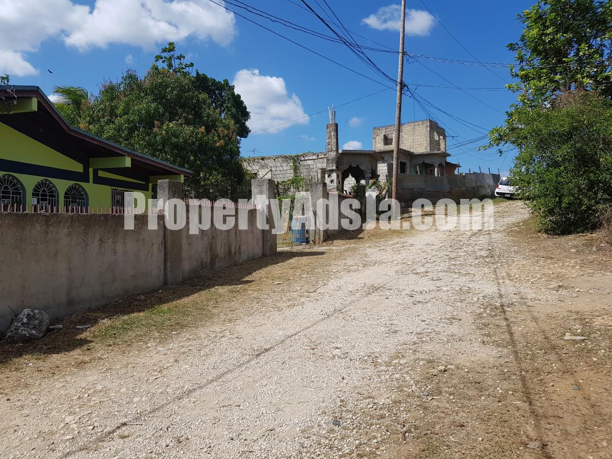 House For Sale in Deeside Linstead, St. Catherine Jamaica