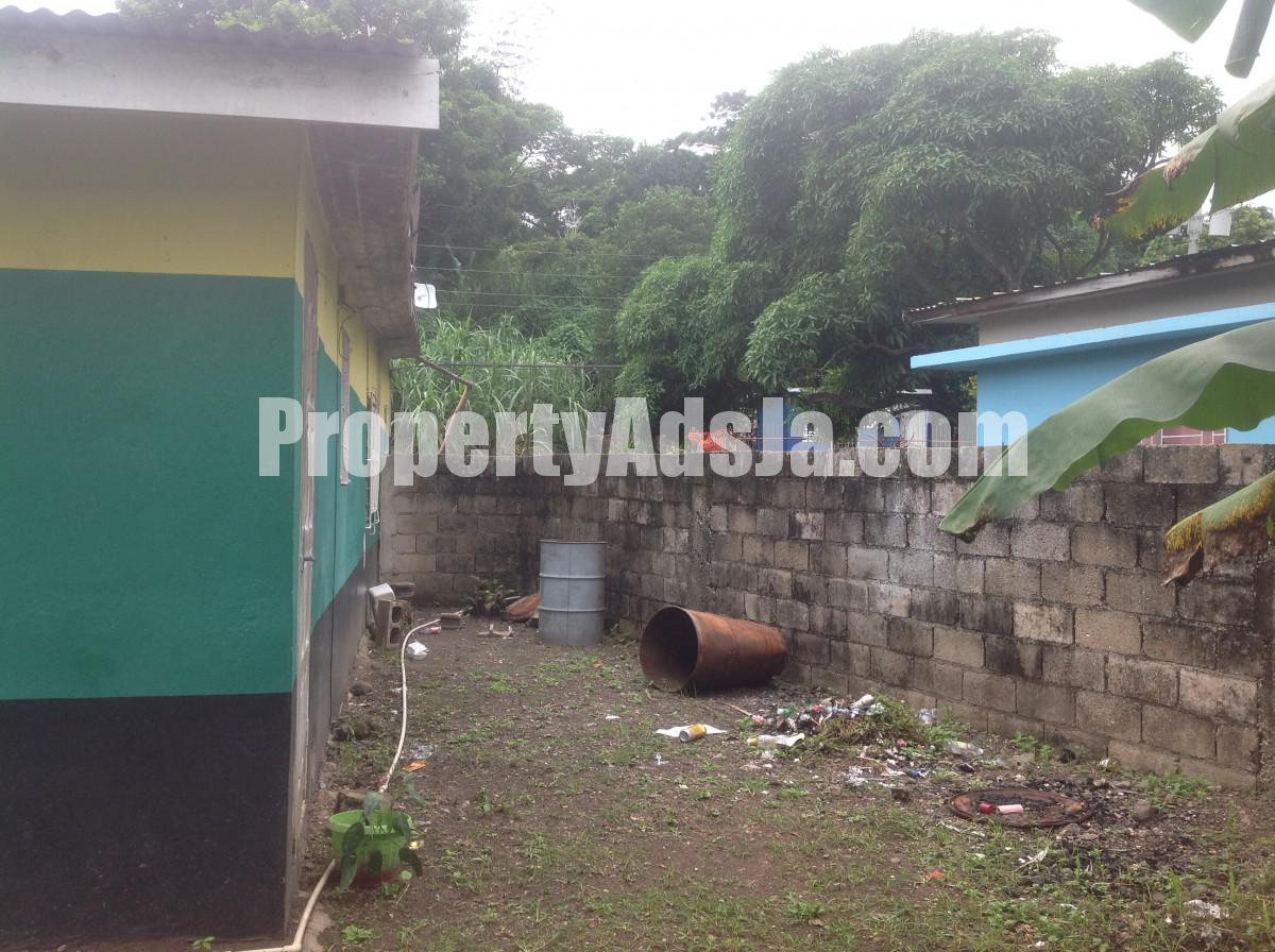 Commercial building For Sale in Kitson Town, St. Catherine Jamaica