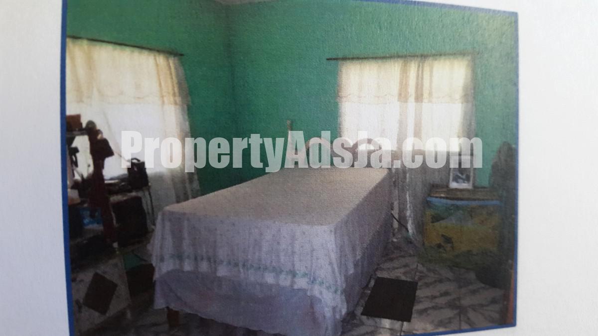 House For Sale in Lyndale Road, Kingston / St. Andrew Jamaica