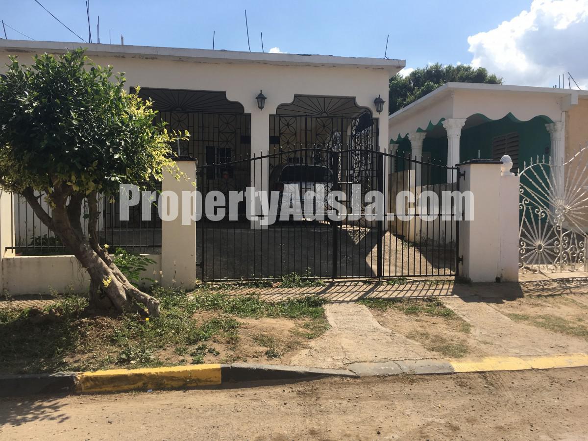 House For Sale in Portmore Pines, St. Catherine Jamaica