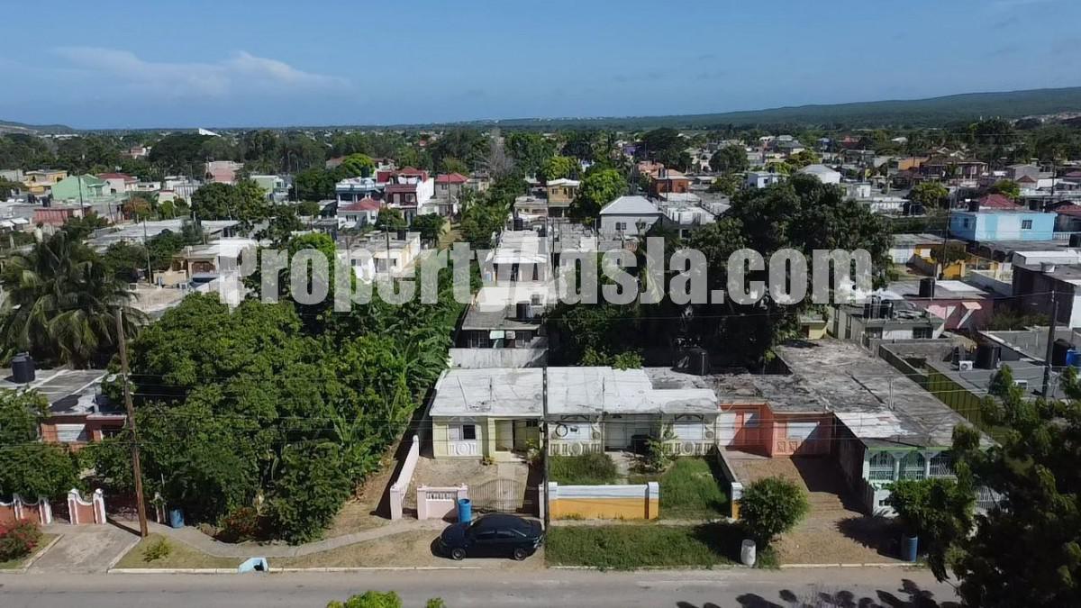House For Sale in Sandown Park Three North Greater Portmore, St