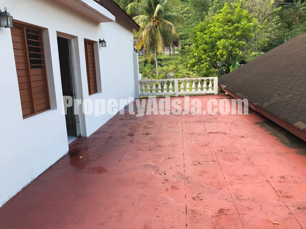 House For Sale in New Milns, Hanover Jamaica