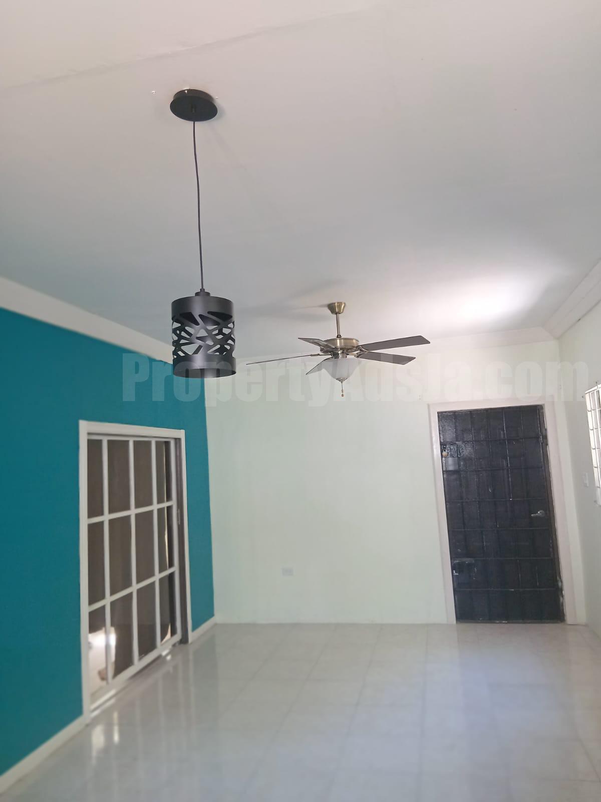Flat For Rent in Vineyard Town, Kingston / St. Andrew Jamaica photo 3