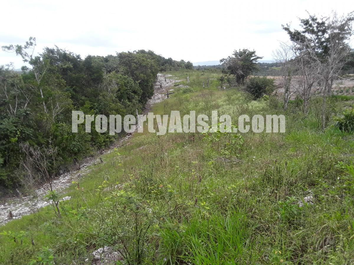 Residential lot For Sale in Cross Keys Manchester, Manchester Jamaica