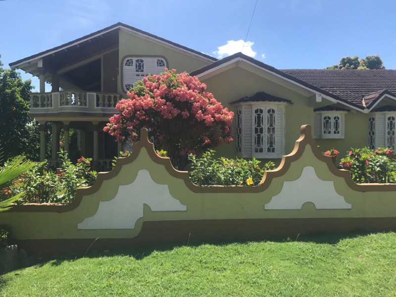 House For Sale in CHERRY GARDENS, Kingston / St. Andrew Jamaica