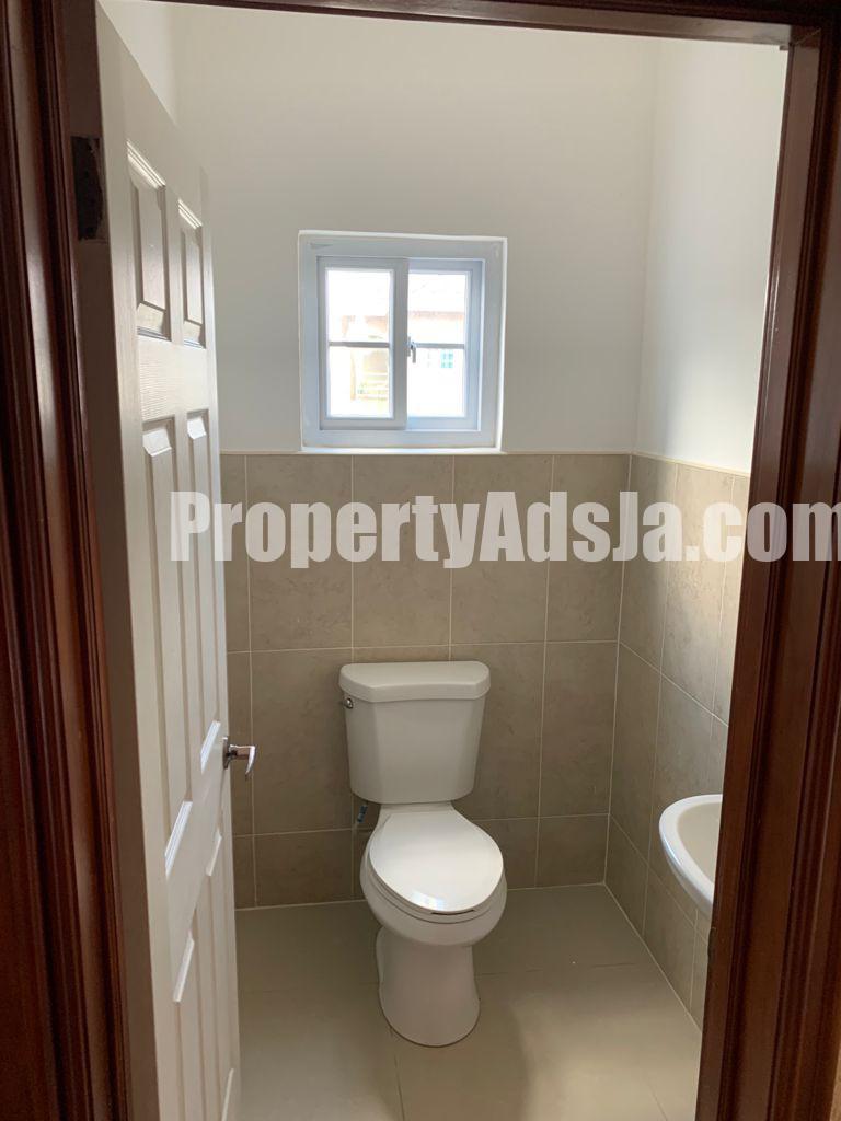 Apartment For Rent in Mayfair Ave Red Hills St Andrew, Kingston / St