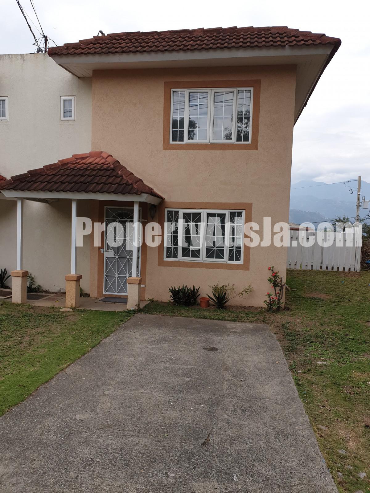 Townhouse For Rent in Long Mountain, Kingston / St. Andrew Jamaica
