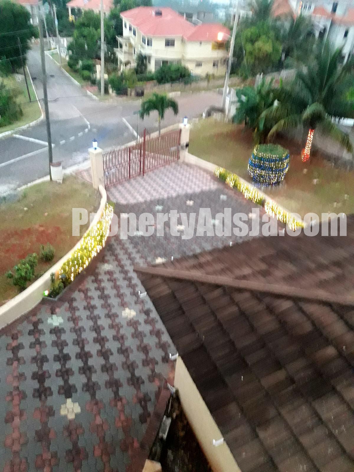 House For Sale in Chancery Hall Estates Kingston 19, Kingston / St