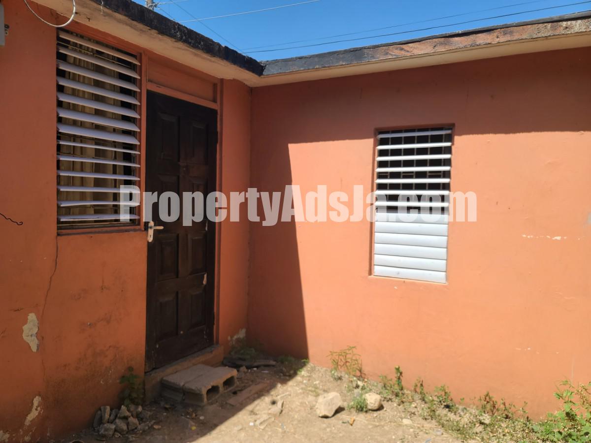 House For Sale in Caymanas Gardens, St. Catherine Jamaica