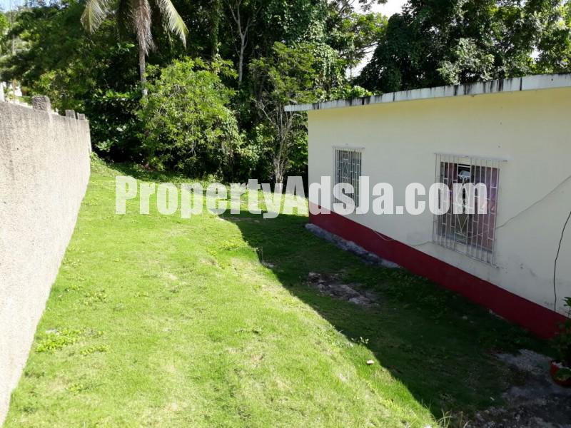 House For Sale in IRWIN, St. James Jamaica