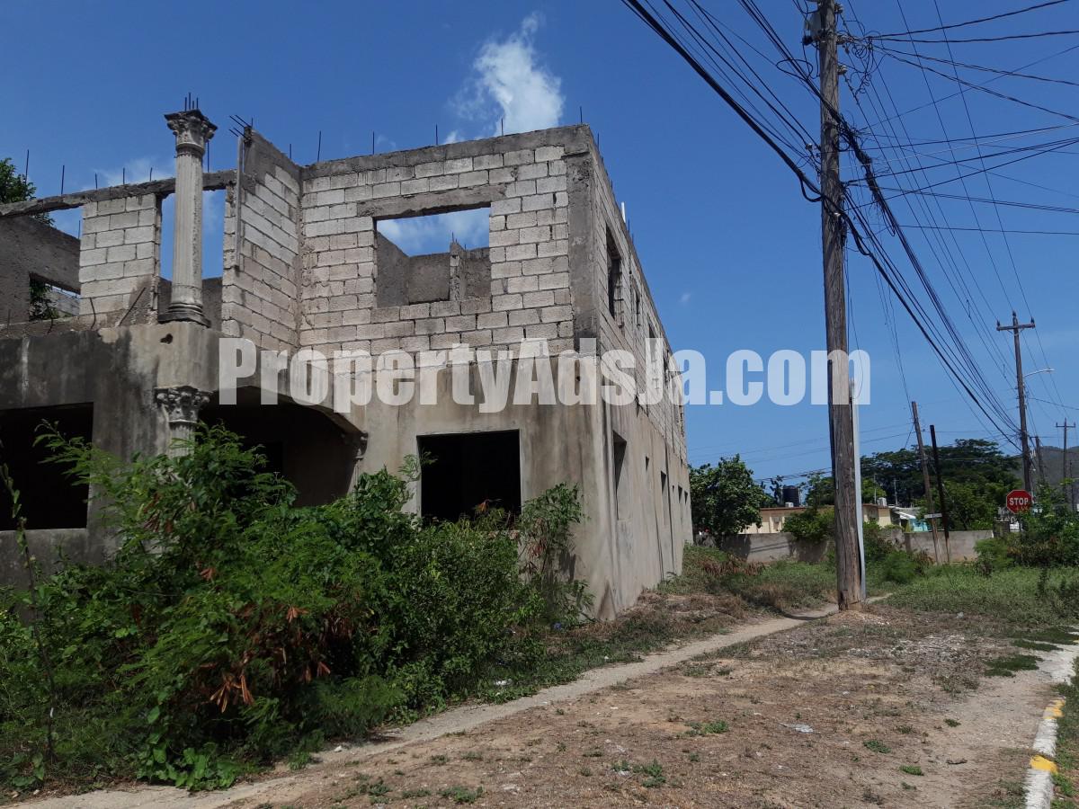 House For Sale in Portmore pines, St. Catherine Jamaica