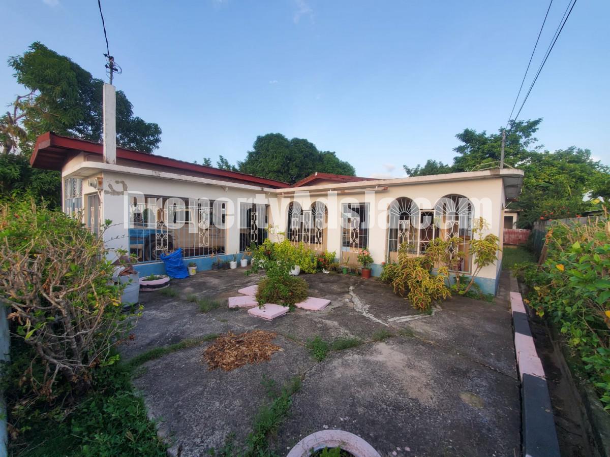 House For Sale in Kentucky Drive Willowdene, St. Catherine Jamaica