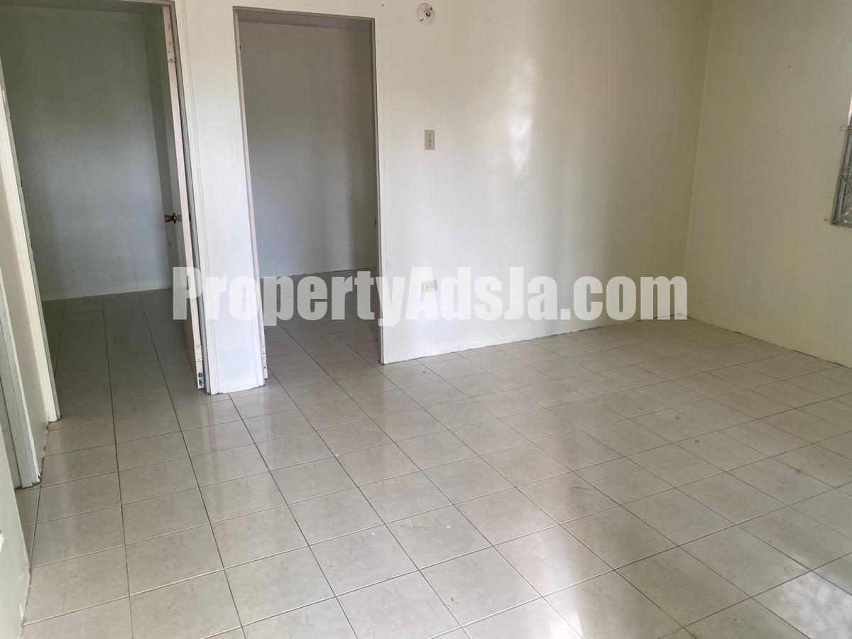 Flat For Rent in Innswood Village, St. Catherine Jamaica
